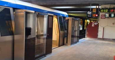 Panouri de protecție din sticlă instalate de Metrorex pe peroanele stațiilor de metrou