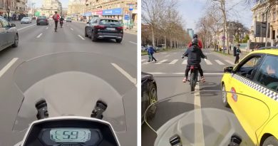 Pericol pe două roți: Adolescenți teribiliști pe Magheru, filmați făcând slalom printre mașini Doi tineri, unul pe o bicicletă electrică și celălalt pe trotinetă, au fost surprinși sfidând traficul și regulile de circulație în plină zi, pe bulevardul Magheru din București. Un șofer i-a confruntat, iar răspunsul unuia dintre ei, cu o atitudine sfidătoare, a stârnit revoltă: „Și ce dacă? Oricum poliția nu ne oprește niciodată.” Autoritățile sunt chemate să reacționeze, înainte de o posibilă tragedie.