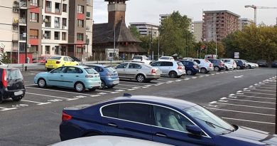 Masini parcate in sectorul 4
