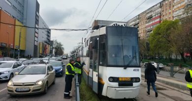 În dimineața zilei de luni, linia de tramvai 41 a fost complet blocată în zona Drumul Taberei, pe direcția către Piața Presei Libere, din cauza unei defecțiuni tehnice la unul dintre tramvaie. Incidentul a avut loc în stația Drumul Taberei – Strada Brașov, începând cu ora 08:35. Potrivit lui Constantin Tobescu, reprezentant al Societății de Transport București (STB), echipele de intervenție s-au deplasat imediat la fața locului pentru remedierea problemei. În paralel, pentru a asigura transportul călătorilor afectați, STB a introdus linia navetă de autobuze 641, care acoperă traseul afectat.