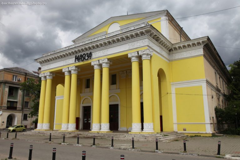 Fatada cladirii Teatrului Masca