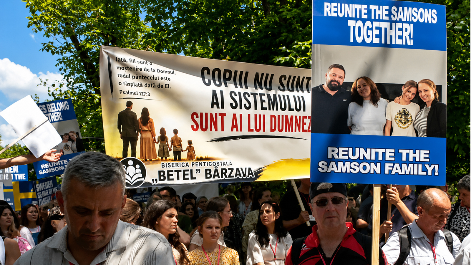 Protest în fața Ambasadei Suediei pentru reunirea familiei Samson, participanți afișând pancarte și mesaje de susținere pentru drepturile familiei și copiilor.